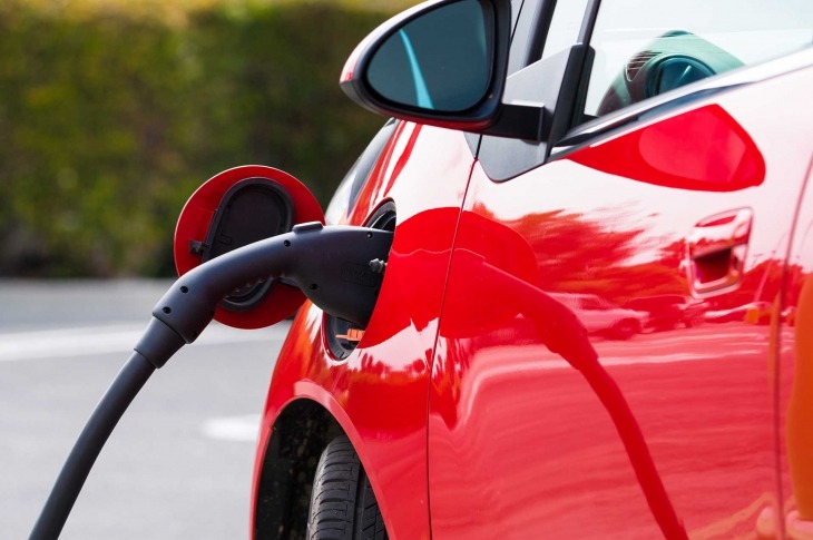 Factors Impacting Manufacturing of Electric Vehicles