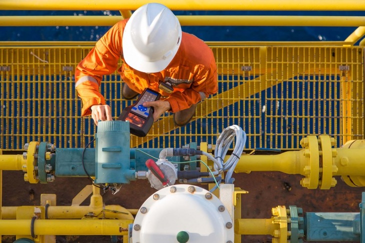 How to Unlock Value in Oil and Gas CapEx Contracts Amid the Downturn