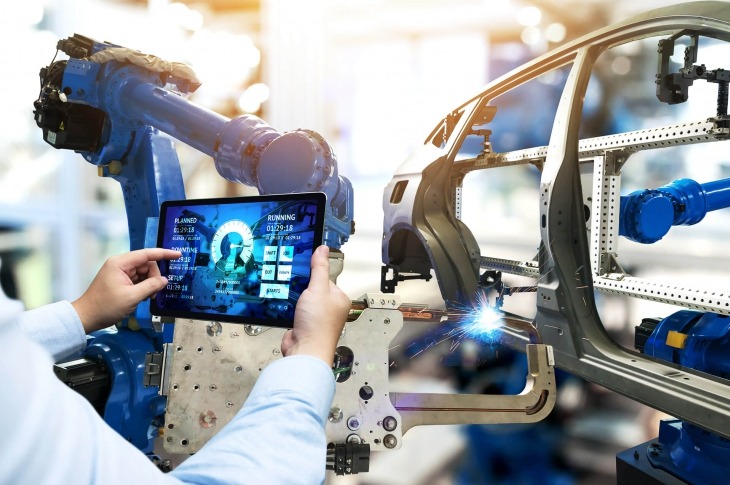 How Automakers Are Leveraging Digital Technologies to Drive Supply Chain and Production Efficiencies